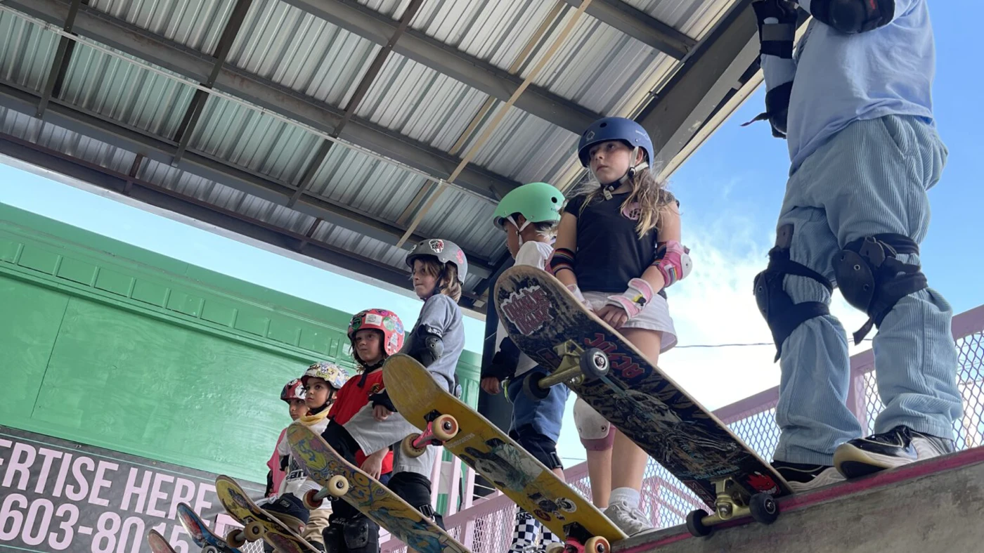 Kids having fun doing skate at SkateBird Miami